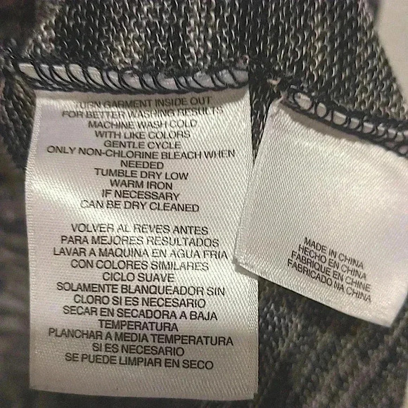 Jones New York Women’s Sweater w/ Scarf Sz. L -NWOT - Picture 4 of 5